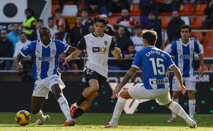 Valencia CF vs Alavés (20:00 &#8211; 22/12) | Xem lại trận đấu