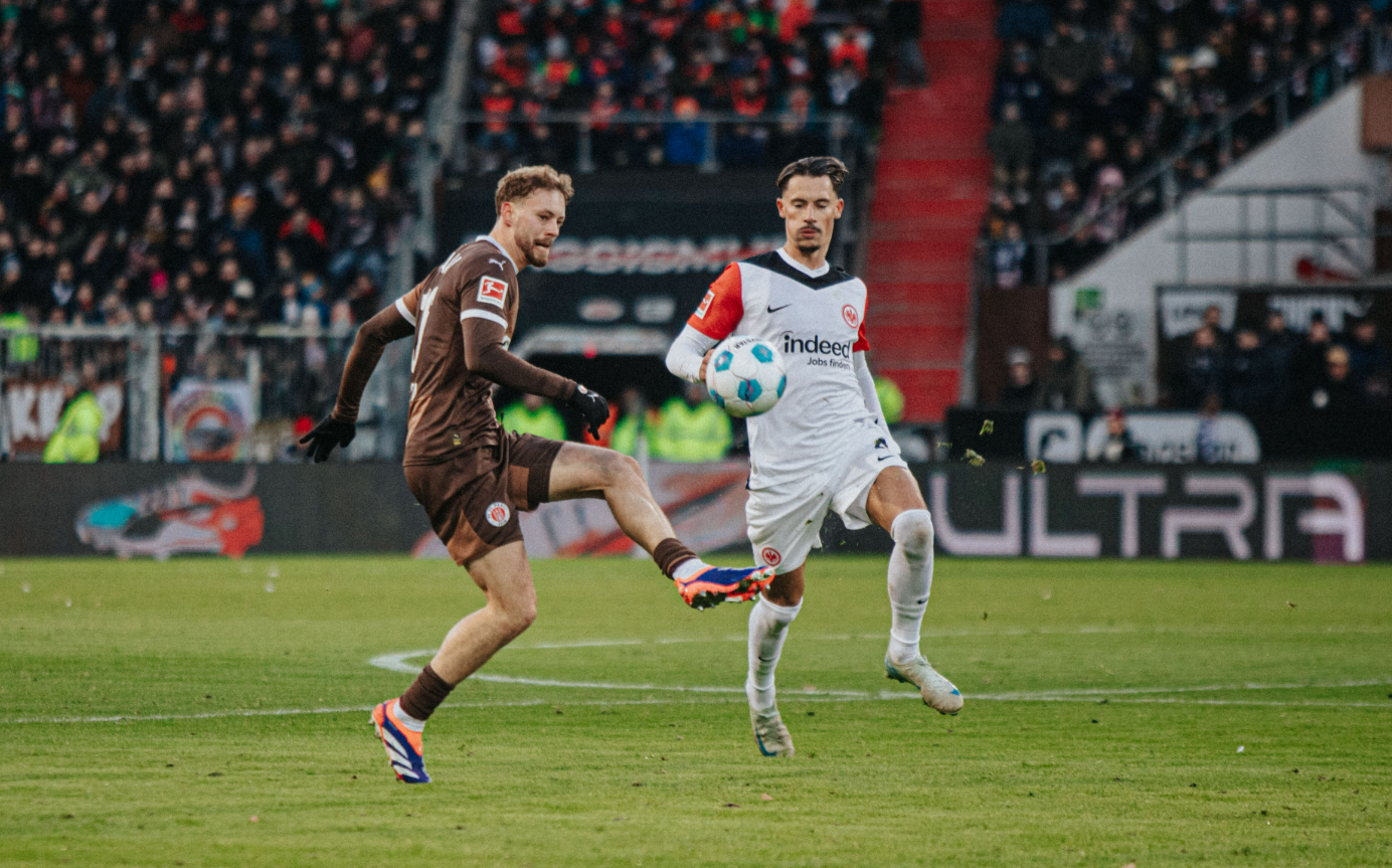 St. Pauli vs Eintracht Frankfurt (21:30 – 11/01) | Xem lại trận đấu